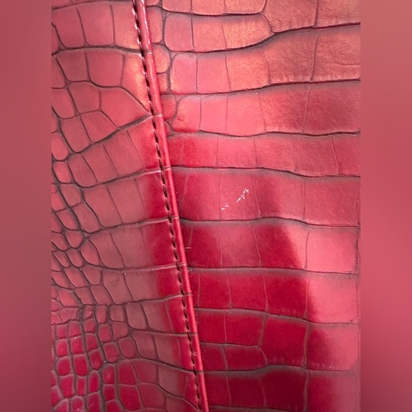 Women’s Vintage Neiman Marcus Red/Burgundy Faux Leather Crocodile Tote, large - Picture 8 of 9